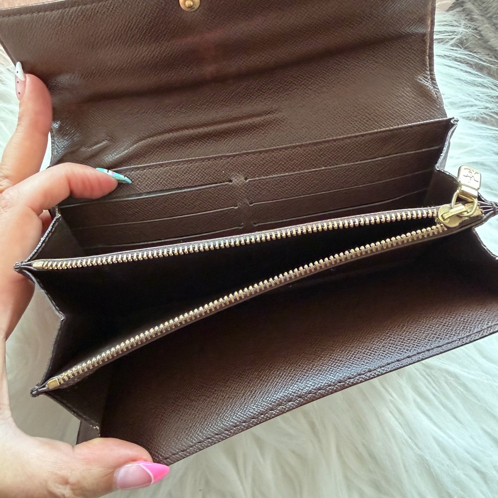 Louis Vuitton Sarah Wallet - Picture 4 of 6